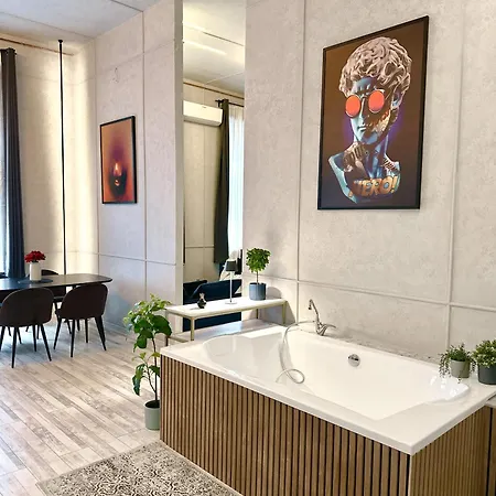 Izabella Downtown Delight Apartment *