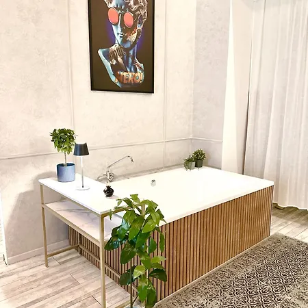 Izabella Downtown Delight Apartment *