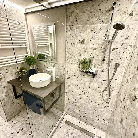 Izabella Downtown Delight Apartment Budapest