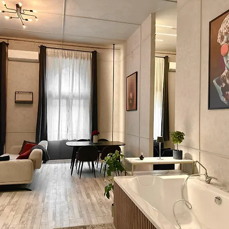 Izabella Downtown Delight Apartment *